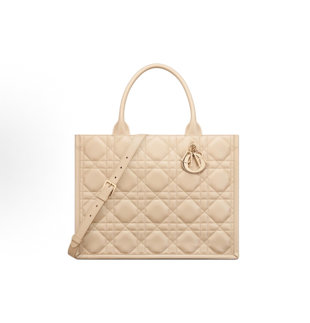  Dior