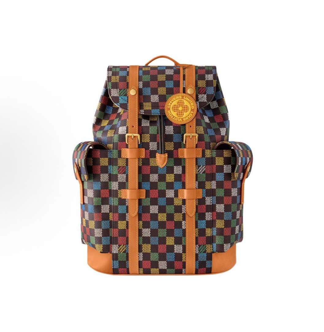  Louis Vuitton