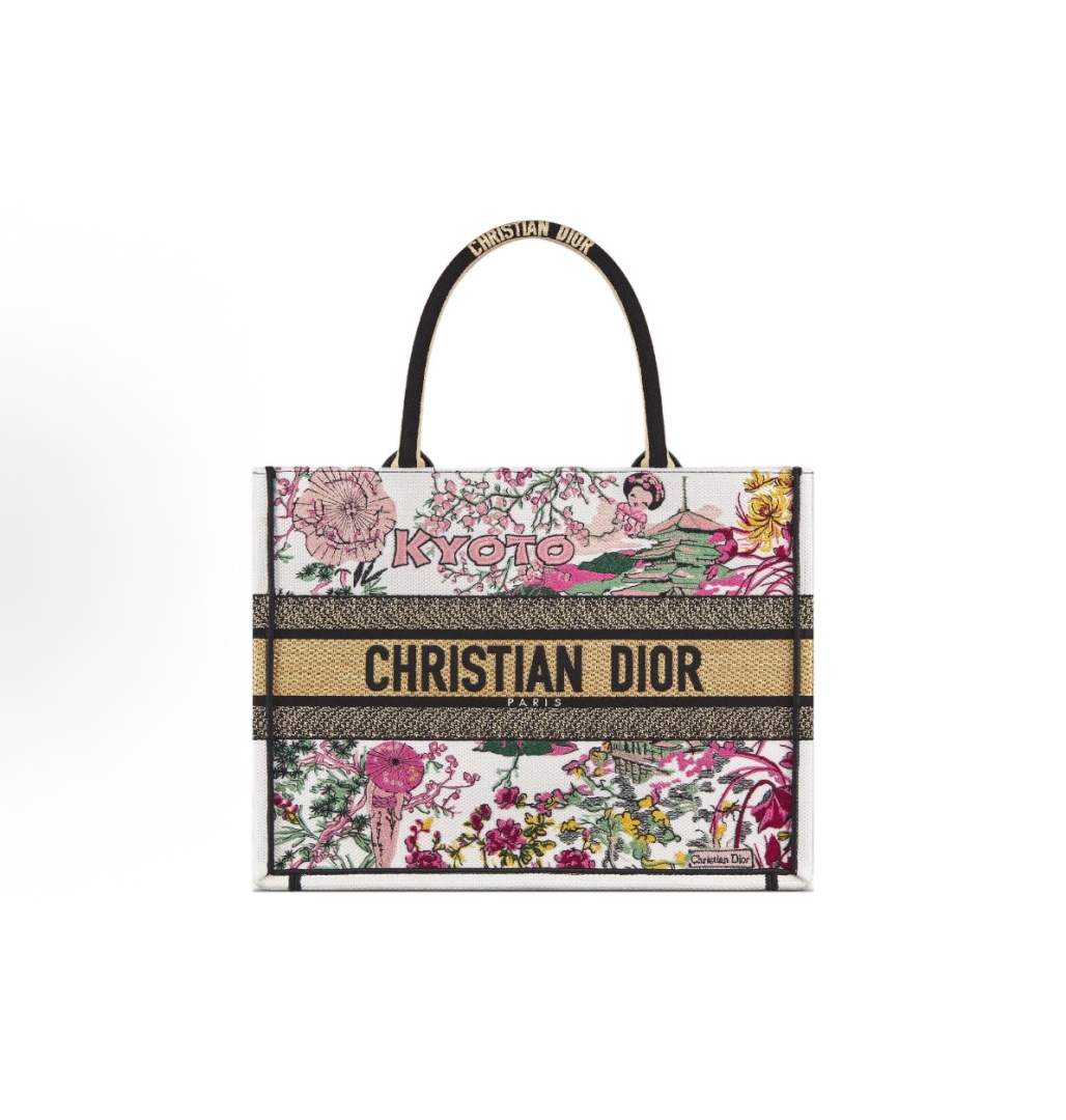  Dior