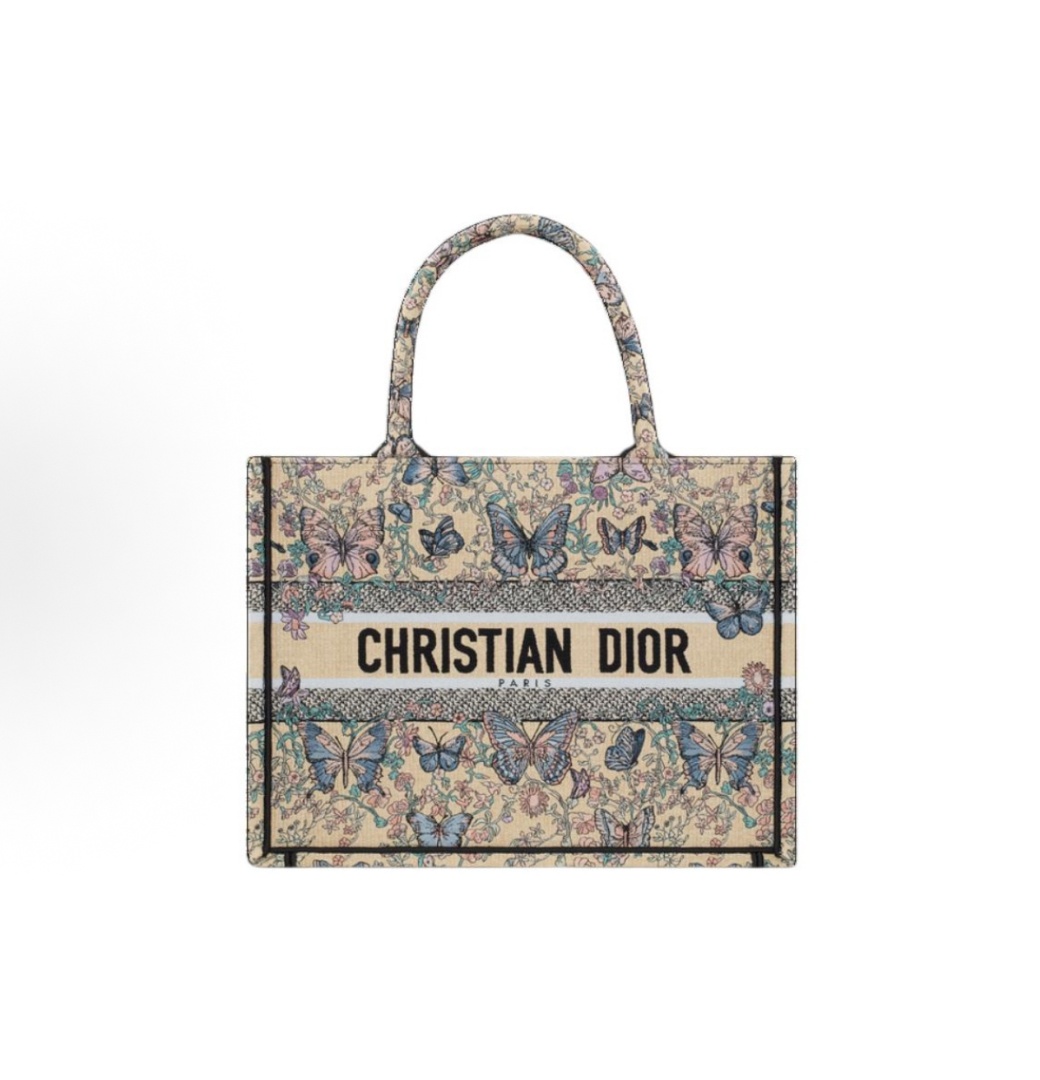  Dior