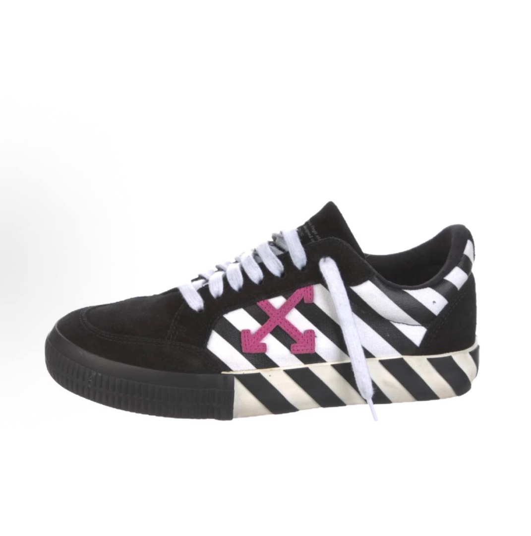 Off-White